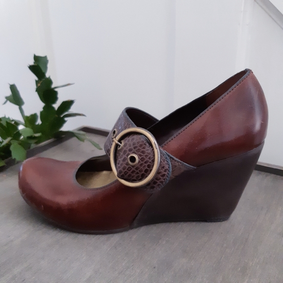 Kenneth Cole Reaction wedge shoes - Picture 3 of 8